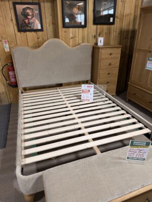 lowther king bed (Ex-Display)