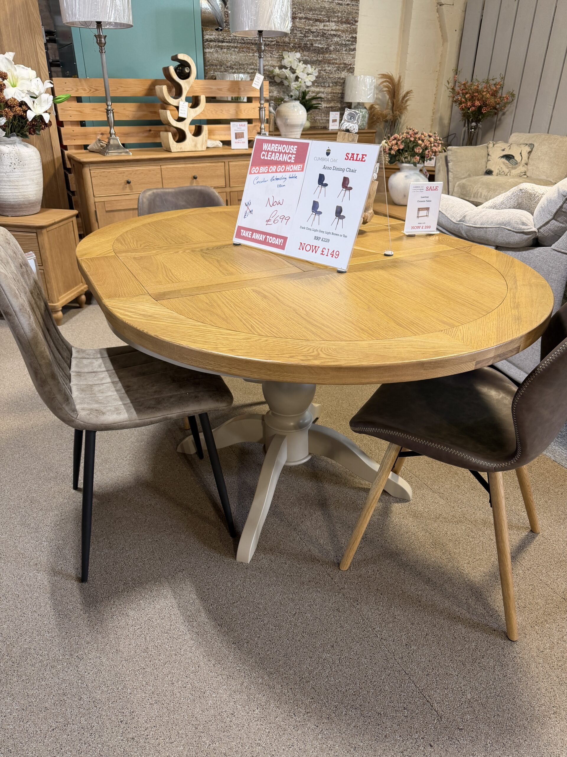 circular table (Ex-Display)